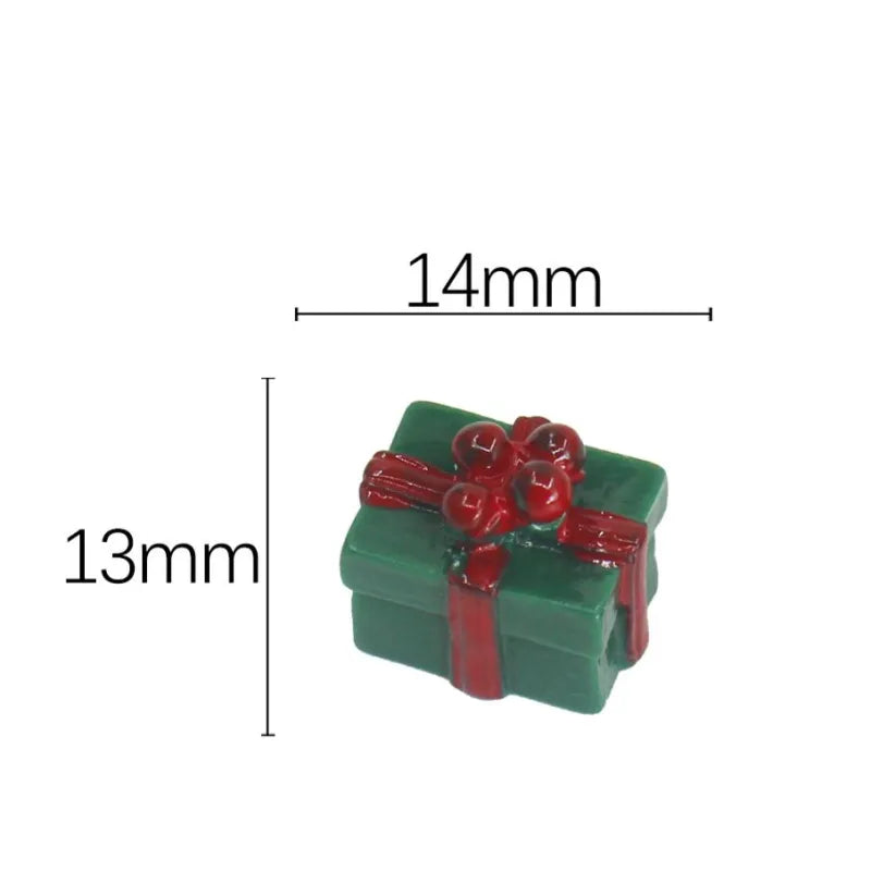 Personalized 3D Mini Figure & Pet Glass Dollhouse – Custom Photo Christmas Scene Display Case