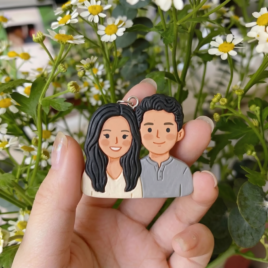 Custom Couple Clay Portrait Keychain – Personalized Anniversary Gift