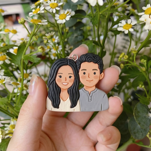 Custom Couple Clay Portrait Keychain – Personalized Anniversary Gift