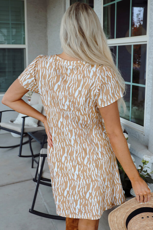 Khaki Abstract Print V Neck Short Sleeve Shift T Shirt Dress - Image 2